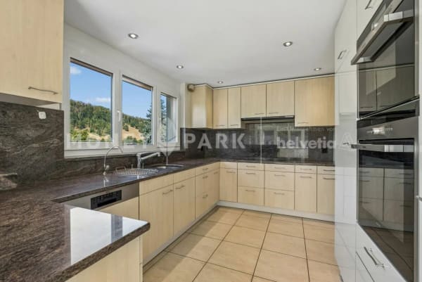 Immobilie in Lichtensteig - 6.5-Zimmer-Einfamilienhaus mit Aussicht und Gestaltungspotenzial - Bild 2