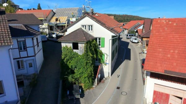Immobilie in Nuglar - Ein Haus mit Geschichte! Bauernhaus mit Scheune, Charme & riesigem Potenzial - Bild 0