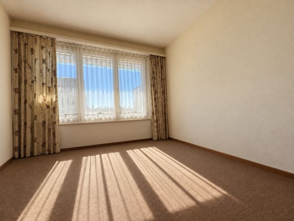 Immobilie in Stallikon - FAMILIENLEBEN MIT WEITBLICK - GROSSZÜGIG WOHNEN AUF ZWEI EBENEN - Bild 13