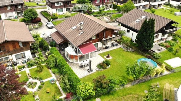 Immobilie in Meiringen - Freistehendes 7.5-Zimmer-Einfamilienhaus mit Einliegerwohnung - Bild 0