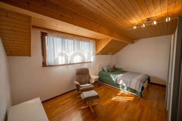 Immobilie in Glattfelden - Zwei Etagen, ein Zuhause  charmante Familienwohnung - Bild 1