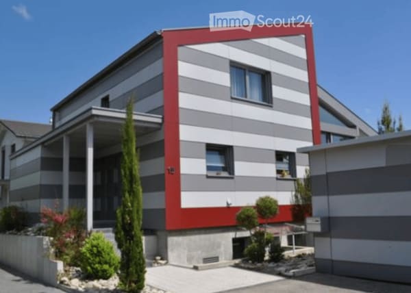 Immobilie in Erlach - Exklusives 5.5 Zimmer Einfamilienhaus in Erlach - Bild 0