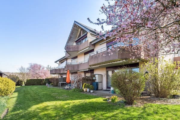 Immobilie in Siselen Be - Charmante Dachwohnung mit Weitsicht - Bild 0