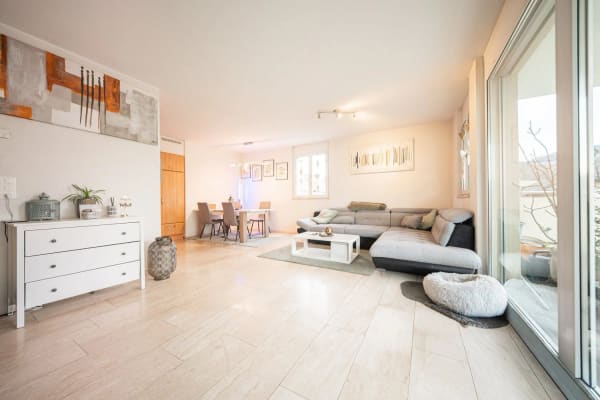 Immobilie in Breitenbach - Erschwingliche 4.5-Zimmer-Wohnung inkl. Einstellhallenplatz - Bild 0
