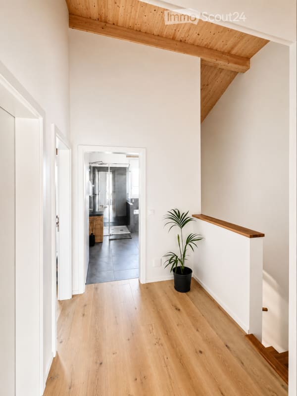 Immobilie in Frauenkappelen - Neuwertig am Waldrand â€“ 5.5-Zimmer-Haus mit Garten & Doppelgarage - Bild 8