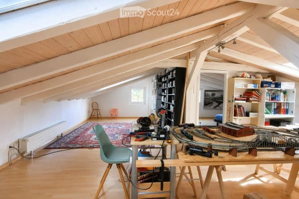 Immobilie in Nidau - Ein Haus mit Charakter und Platz für Ihre Wohnideen - Bild 8