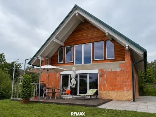 Immobilie in Klöch - Einfamilienhaus zum Kauf - Klöch - 338.000 € - 5,5 Zimmer, 193 m², 1.500 m² Grundstück - Bild 2