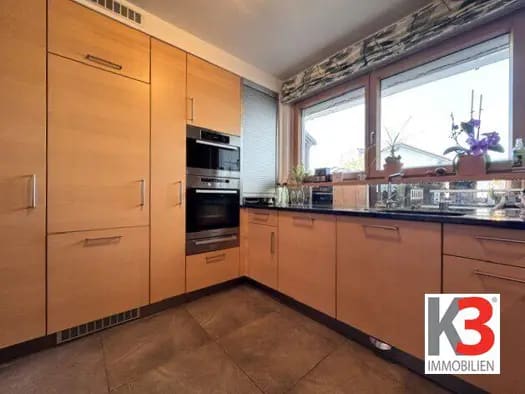 Immobilie in Seekirchen am Wallersee - Reihenendhaus zum Kauf - Seekirchen am Wallersee - 750.000 € - 6 Zimmer, 164,4 m² - Bild 1