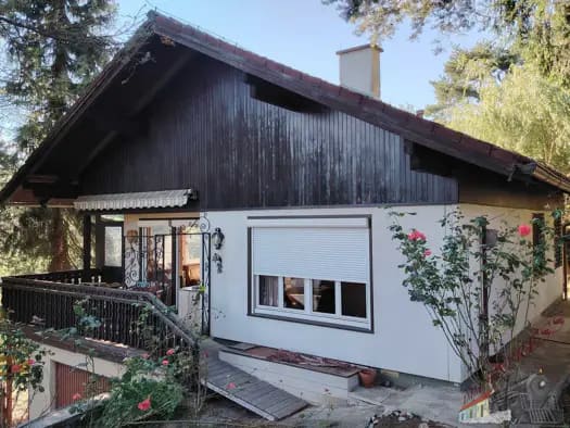 Immobilie in Krumbach - Einfamilienhaus zum Kauf - Krumbach - 229.000 € - 4 Zimmer, 104 m², 870 m² Grundstück - Bild 1
