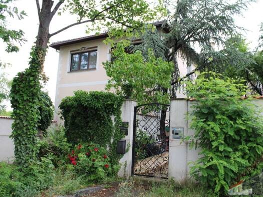 Immobilie in Enzersdorf an der Fischa - Einfamilienhaus zum Kauf - Enzersdorf an der Fischa - 1.490.000 € - 9 Zimmer, 498 m², 2.284 m² Grundstück - Bild 0