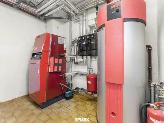 Immobilie in Kötschach - Einfamilienhaus zum Kauf - Kötschach - 599.000 € - 9 Zimmer, 205 m², 690 m² Grundstück, frei ab sofort - Bild 2