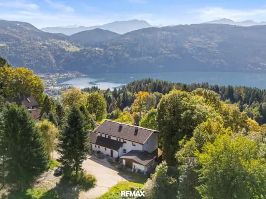 Immobilie in Millstatt am See - Mehrfamilienhaus zum Kauf - Millstatt am See - 1.650.000 € - 19 Zimmer, 411,3 m², 2.798 m² Grundstück - Bild 0