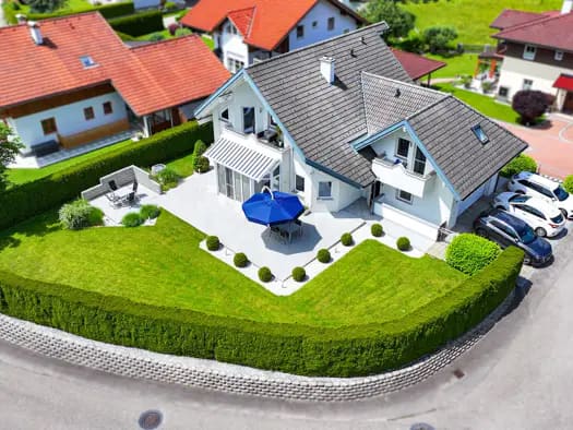 Immobilie in Mondsee - Einfamilienhaus zum Kauf - Mondsee - 1.390.000 € - 9 Zimmer, 230 m², 743 m² Grundstück - Bild 0