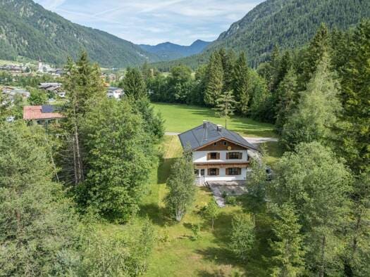 Immobilie in St. Ulrich am Pillersee - Einfamilienhaus zum Kauf - St. Ulrich am Pillersee - 690.000 € - 6 Zimmer, 160 m², 1.191 m² Grundstück - Bild 0