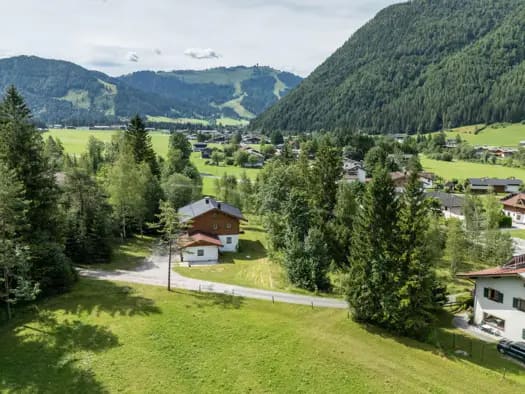 Immobilie in St. Ulrich am Pillersee - Einfamilienhaus zum Kauf - St. Ulrich am Pillersee - 690.000 € - 6 Zimmer, 160 m², 1.191 m² Grundstück - Bild 1