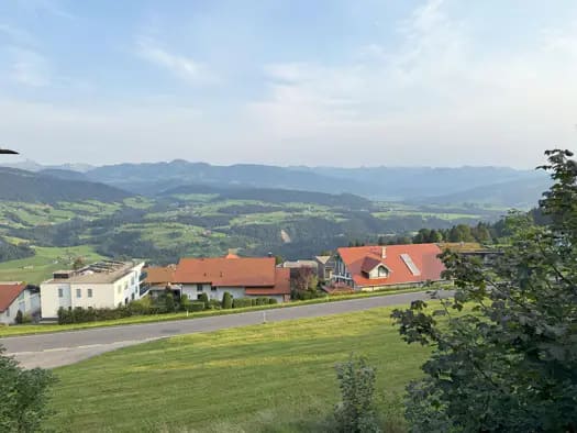 Immobilie in Sulzberg - Mehrfamilienhaus zum Kauf - Sulzberg - 760.000 € - 12 Zimmer, 287 m², 749 m² Grundstück - Bild 1