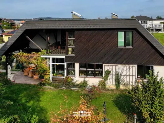 Immobilie in Vöcklabruck - Villa zum Kauf - Vöcklabruck - 599.999 € - 10 Zimmer, 280 m², 1.013 m² Grundstück - Bild 1