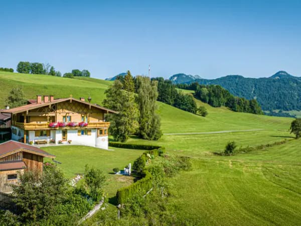 Immobilie in Kössen - Mehrfamilienhaus zum Kauf - Kössen - 1.800.000 € - 18 Zimmer, 352 m², 1.626 m² Grundstück - Bild 0