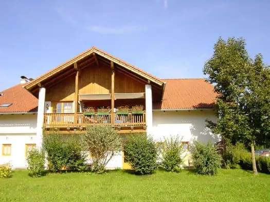 Immobilie in Seewalchen am Attersee - Terrassenwohnung zum Kauf - Seewalchen am Attersee - 320.000 € - 3 Zimmer, 76 m², EG - Bild 0