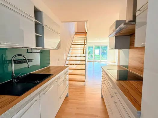 Immobilie in Seewalchen am Attersee - Reihenmittelhaus zum Kauf - Seewalchen am Attersee - 439.000 € - 4 Zimmer, 125 m² - Bild 1