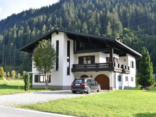 Immobilie in Klösterle - Einfamilienhaus zum Kauf - Klösterle - 690.000 € - 6,5 Zimmer, 150 m², 1.226 m² Grundstück - Bild 1