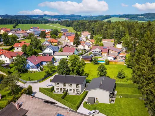 Immobilie in Moosdorf - Doppelhaushälfte zum Kauf - Moosdorf - 450.000 € - 4 Zimmer, 105 m², 110 m² Grundstück - Bild 2