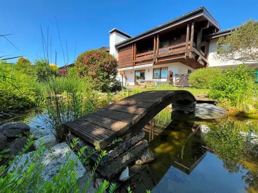 Immobilie in Seekirchen am Wallersee - Einfamilienhaus zum Kauf - Seekirchen am Wallersee - 1.350.000 € - 8 Zimmer, 317 m², 1.186 m² Grundstück, frei ab sofort - Bild 0