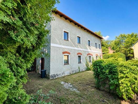 Immobilie in Wöllersdorf - Einfamilienhaus zum Kauf - Wöllersdorf - 265.000 € - 9 Zimmer, 190 m², 2.661 m² Grundstück - Bild 0