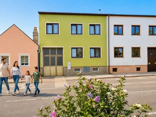 Immobilie in Moosbrunn - Einfamilienhaus zum Kauf - Moosbrunn - 179.900 € - 5 Zimmer, 136,6 m², 357 m² Grundstück - Bild 0