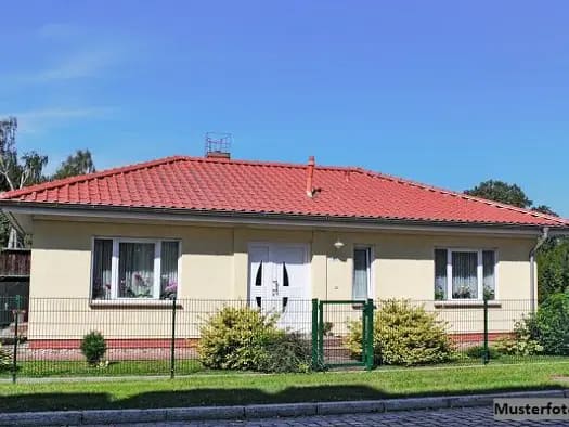 Immobilie in Stadtberg - Einfamilienhaus zum Kauf - Heidenreichstein - 109.000 € - 2 Zimmer, 99 m², 476 m² Grundstück - Bild 0