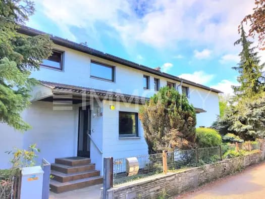 Immobilie in Marchtrenk - Mehrfamilienhaus zum Kauf - Marchtrenk - 489.000 € - 12 Zimmer, 240 m², 1.015 m² Grundstück - Bild 0