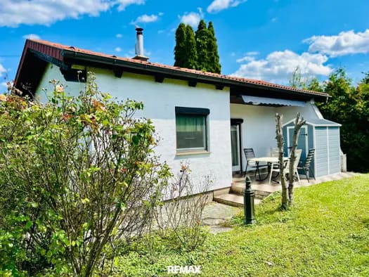 Immobilie in Steinbrunn - Bungalow zum Kauf - Steinbrunn - 90.000 € - 1,5 Zimmer, 34 m², 444 m² Grundstück - Bild 0