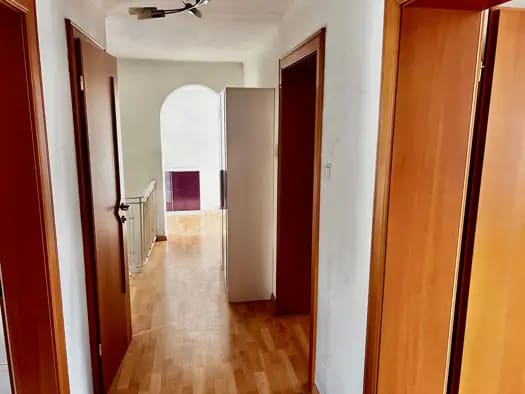 Immobilie in Regau - Haus zum Kauf - Regau - 397.000 € - 170 m², 925 m² Grundstück, frei ab sofort - Bild 2