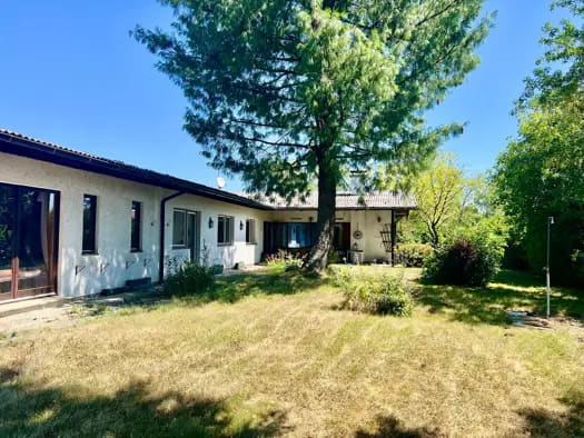 Immobilie in Seewalchen am Attersee - Bungalow zum Kauf - Seewalchen am Attersee - 850.000 € - 260 m², 1.800 m² Grundstück, frei ab sofort - Bild 0