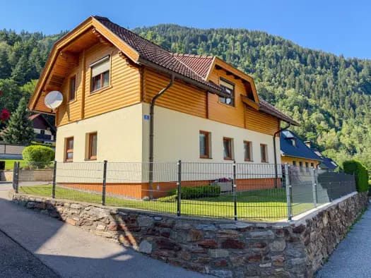 Immobilie in Radenthein - Einfamilienhaus zum Kauf - Radenthein - 298.000 € - 7 Zimmer, 155 m², 709 m² Grundstück - Bild 1