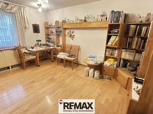 Immobilie in Gloggnitz - Wohnung zum Kauf - Gloggnitz - 89.000 € - 2 Zimmer, 51,5 m² - Bild 1