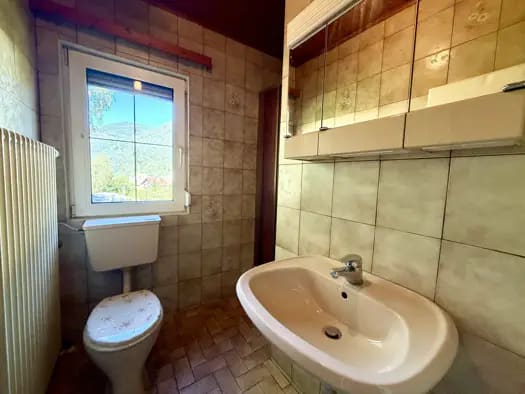 Immobilie in Radenthein - Einfamilienhaus zum Kauf - Radenthein - 229.000 € - 7 Zimmer, 140 m², 1.027 m² Grundstück - Bild 2