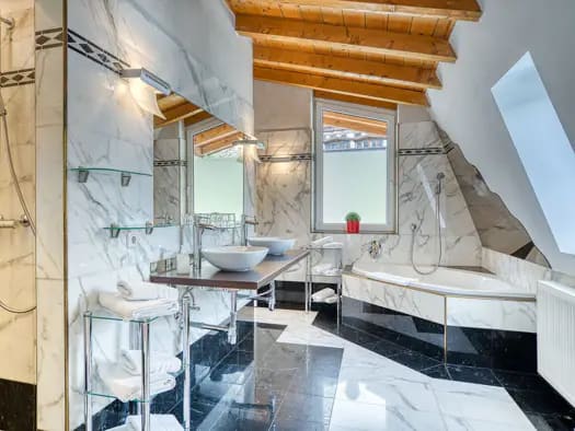Immobilie in Fulpmes - Wohnung zum Kauf - Fulpmes - 1.490.000 € - 3 Zimmer, 147 m² - Bild 2