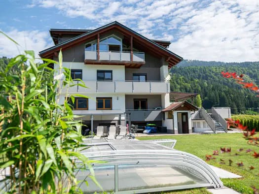 Immobilie in Hermagor-Pressegger See - Mehrfamilienhaus zum Kauf - Hermagor-Pressegger See - 1.200.000 € - 370 m², 3.136 m² Grundstück - Bild 0