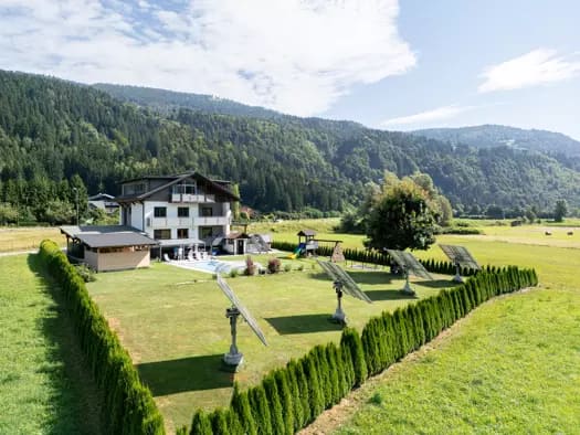 Immobilie in Hermagor-Pressegger See - Mehrfamilienhaus zum Kauf - Hermagor-Pressegger See - 1.200.000 € - 370 m², 3.136 m² Grundstück - Bild 1