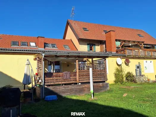 Immobilie in Sankt Veit in der Südsteiermark - Mehrfamilienhaus zum Kauf - Sankt Veit in der Südsteiermark - 329.000 € - 13 Zimmer, 455 m², 3.300 m² Grundstück - Bild 1