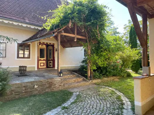 Immobilie in Sankt Nikolai im Sausal - Haus zum Kauf - Sankt Nikolai im Sausal - 580.000 € - 2,5 Zimmer, 175 m², 2.466 m² Grundstück, frei ab sofort - Bild 0