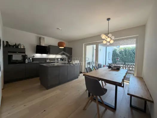 Immobilie in Wels - Mehrfamilienhaus zum Kauf - Wels - 799.000 € - 16 Zimmer, 448 m², 650 m² Grundstück - Bild 1