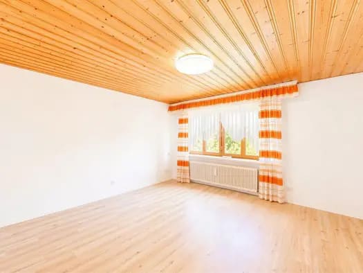 Immobilie in Freinberg - Einfamilienhaus zum Kauf - Freinberg - 275.000 € - 6 Zimmer, 120,8 m², 1.420 m² Grundstück - Bild 1