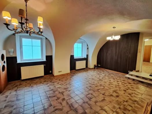 Immobilie in Traiskirchen - Wohnung zum Kauf - Traiskirchen - 930.000 € - 8 Zimmer, 354,8 m² - Bild 1