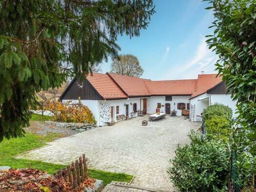 Immobilie in Stegersbach - Haus zum Kauf - Stegersbach - 999.000 € - 9 Zimmer, 350 m², 20.000 m² Grundstück - Bild 1