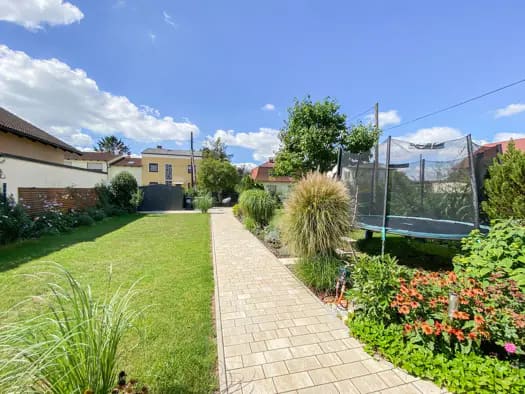 Immobilie in Strasshof an der Nordbahn - Einfamilienhaus zum Kauf - Strasshof an der Nordbahn - 470.000 € - 4 Zimmer, 99,3 m², 595 m² Grundstück - Bild 1