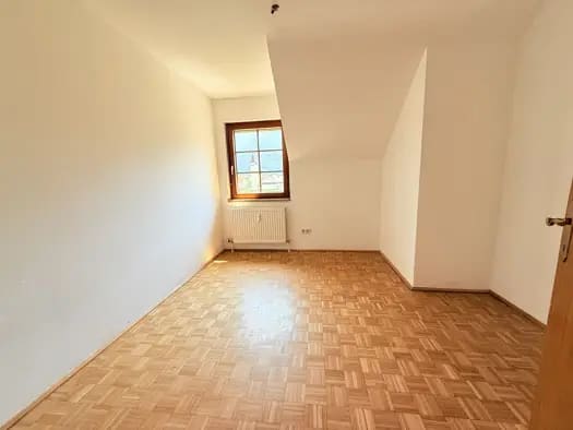 Immobilie in Kötschach-Mauthen - Wohnung zum Kauf - Kötschach-Mauthen - 119.900 € - 3 Zimmer, 76,8 m², 2. Geschoss - Bild 2