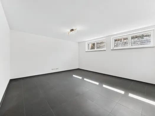 Immobilie in Kundl - Mehrfamilienhaus zum Kauf - Kundl - 1.780.000 € - 9 Zimmer, 281 m², 857 m² Grundstück - Bild 2