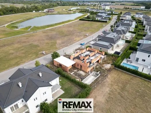Immobilie in Ebreichsdorf - Einfamilienhaus zum Kauf - Ebreichsdorf - 600.000 € - 9 Zimmer, 287 m², 860 m² Grundstück - Bild 0